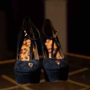 SAM EDELMAN | Nivan black suede peep toe platforms